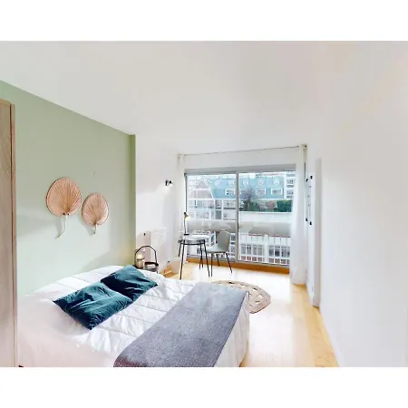 Joivy Delightful 5-bed Flat With Balcony *